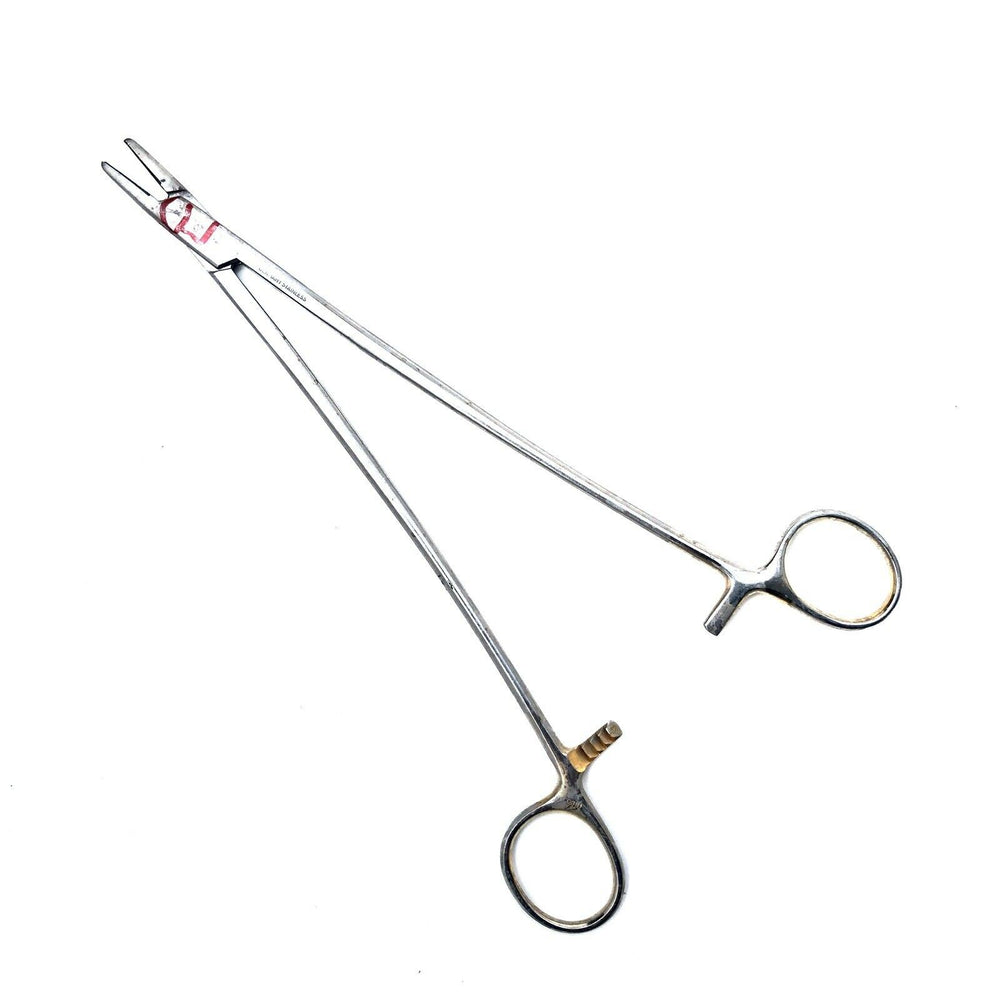 
                  
                    V. Mueller SU16063 Vital Mayo-Hegar Needle Holder, 9" (DMT392)
                  
                