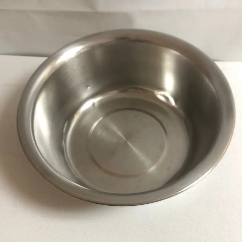 
                  
                    Unbranded Bowl L: 13 1/2 in x W: 13 1/2 in x D: 4 1/2 in
                  
                